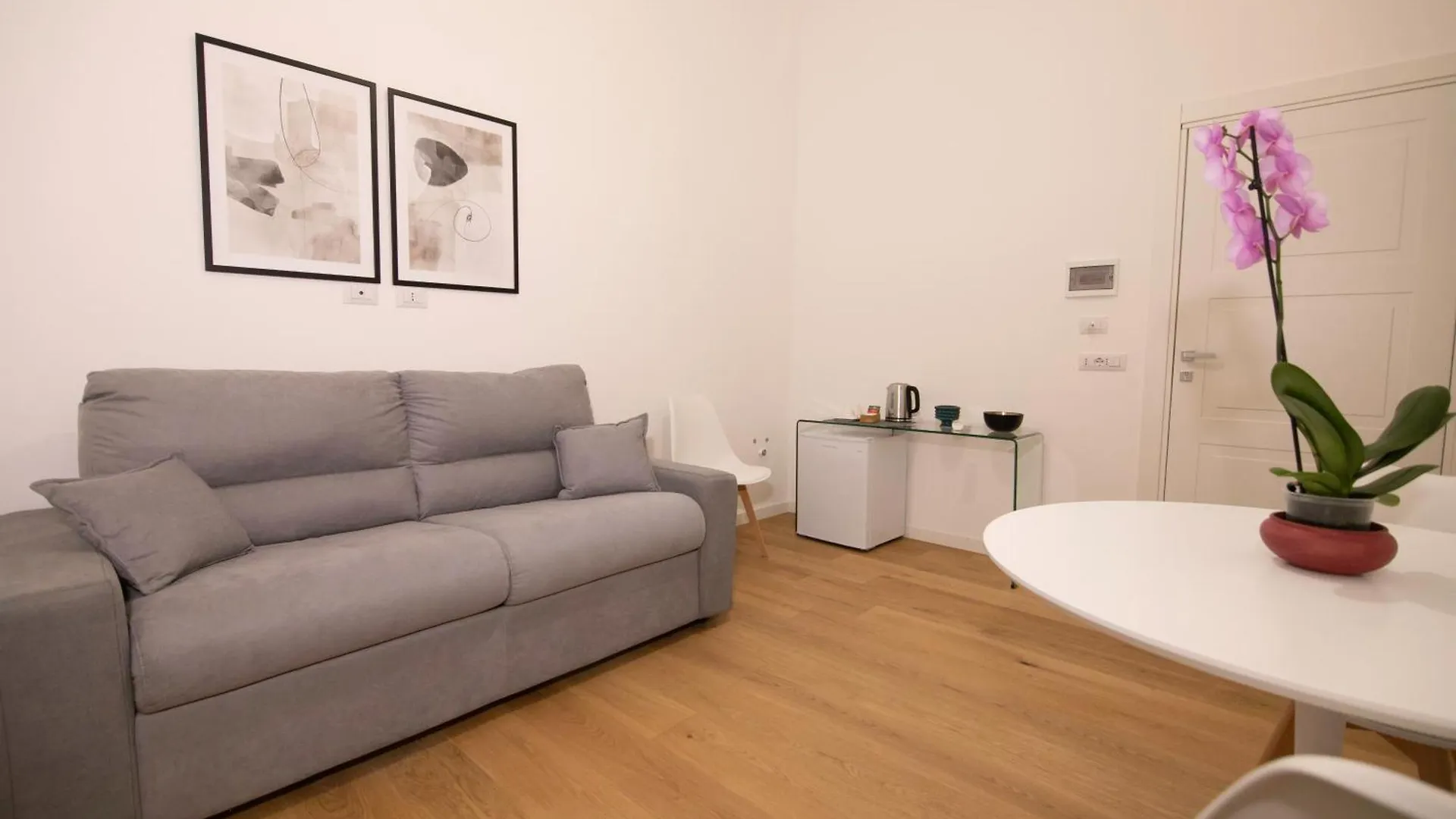Villareale47 Luxury Suites & Rooms Palermo Konukevi