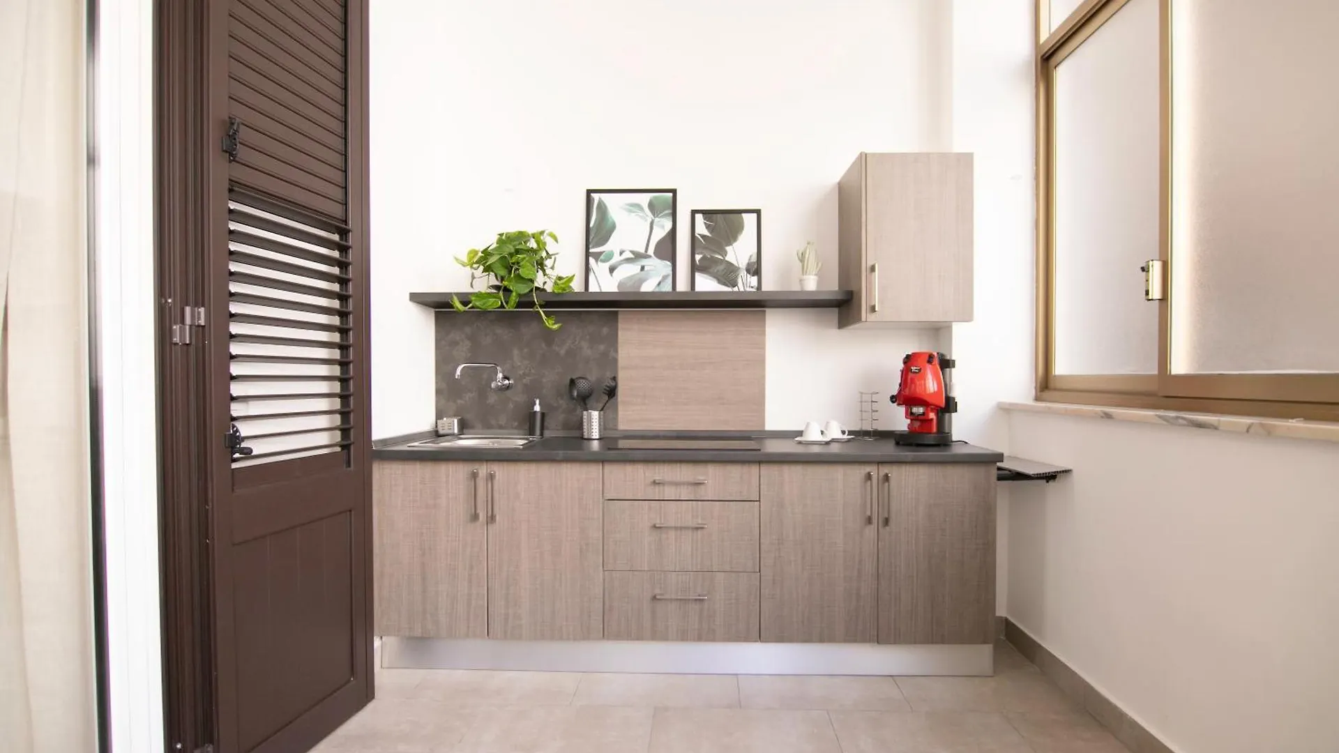 Villareale47 Luxury Suites & Rooms Palermo Konukevi